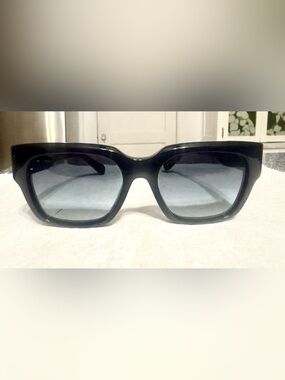 Chloé Black Sunglasses